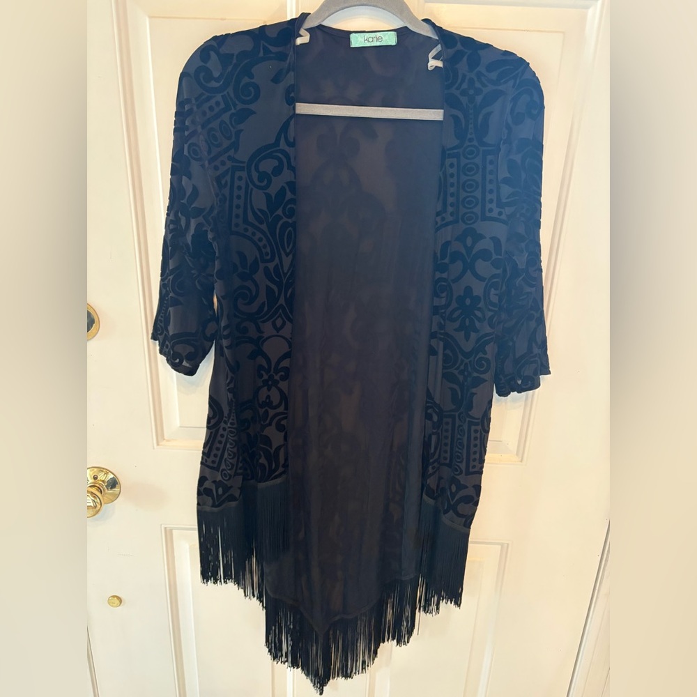 Crushed velvet black cape with a fringe